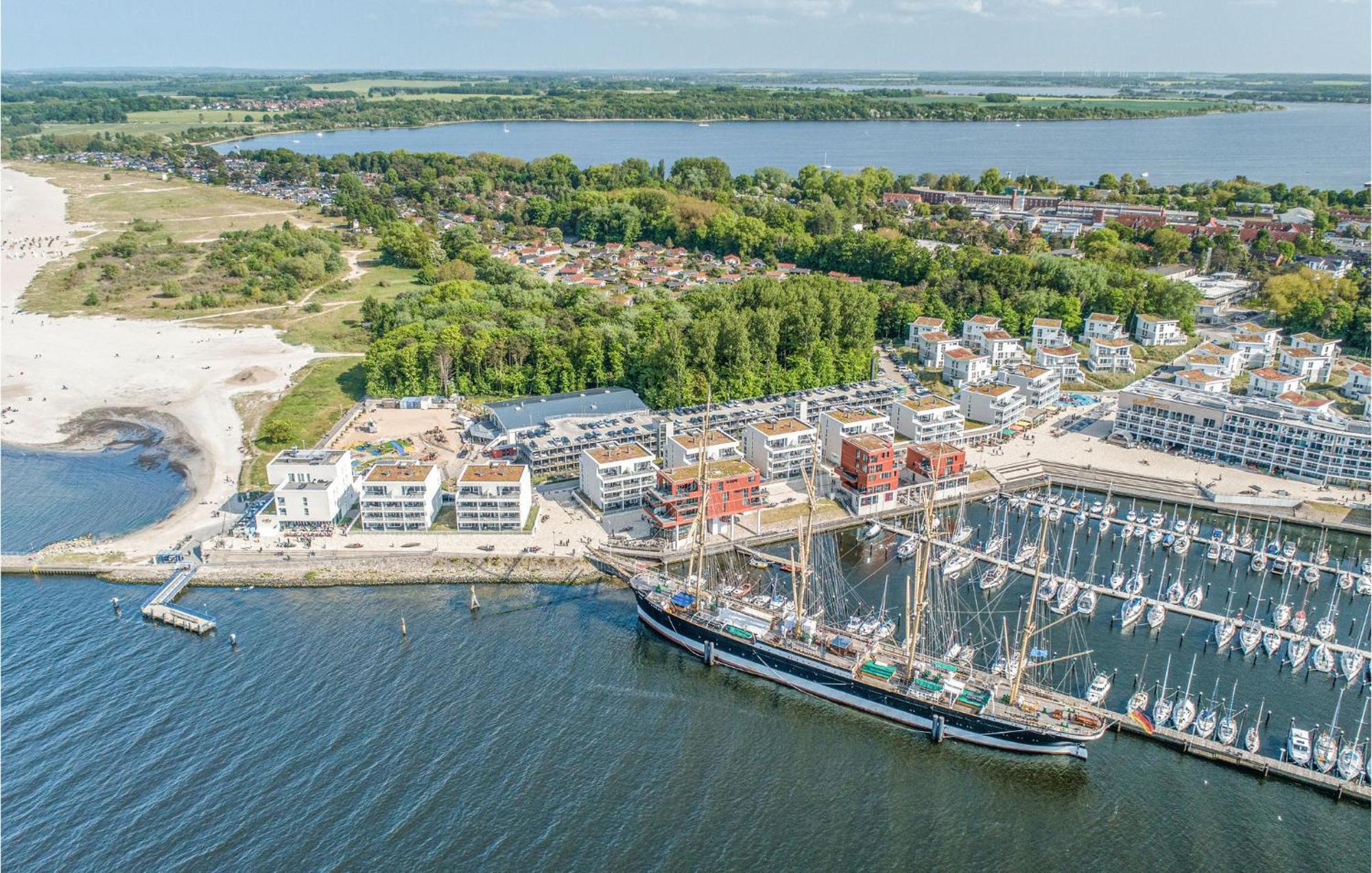 Lovely Apartment In Luebeck Travemuende With Wifi Екстер'єр фото